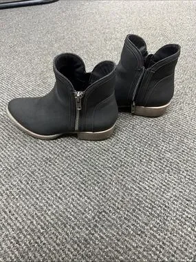 Very G | Shoes | Stevie Ankle Boot | Poshmark